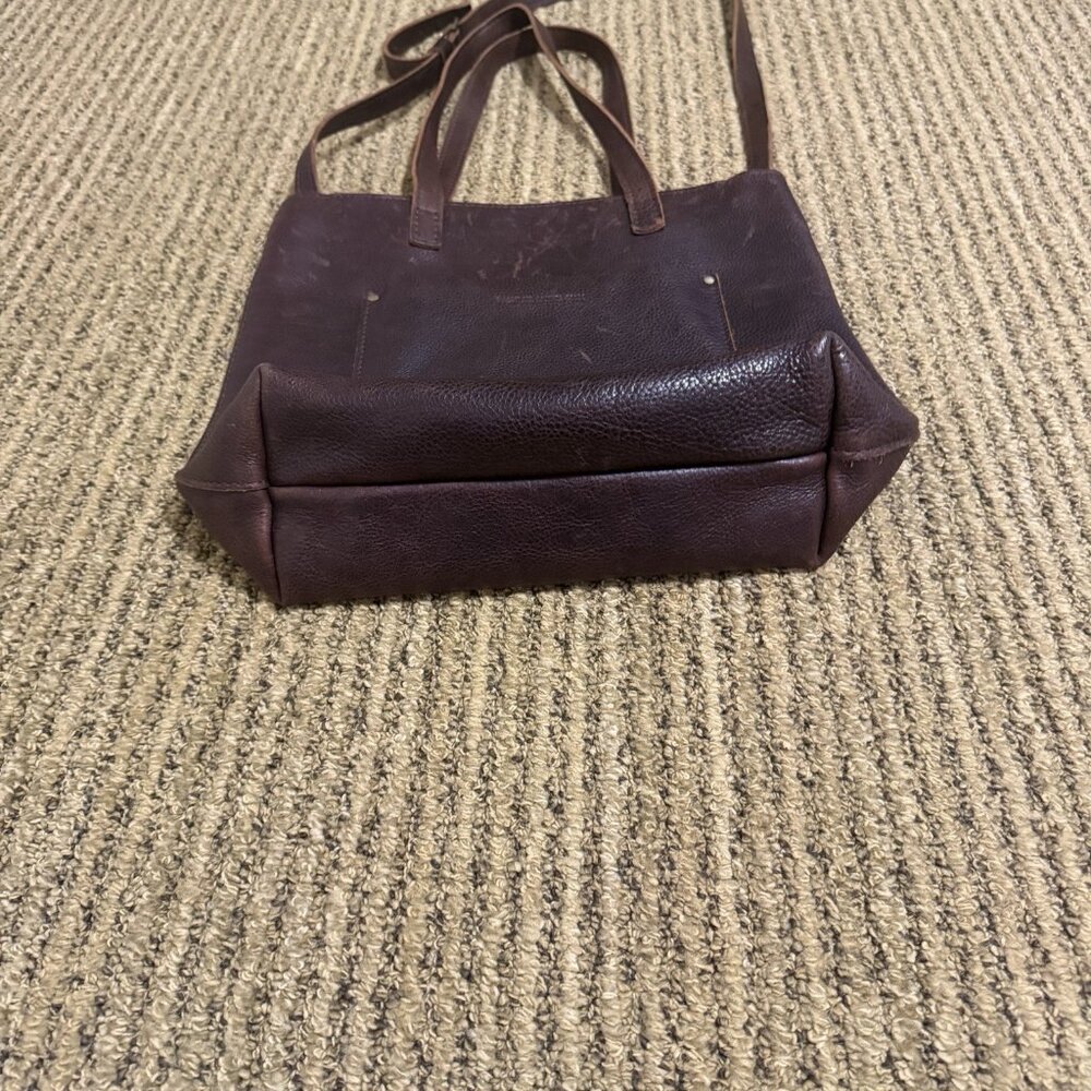 Portland Leather Goods 'Almost Perfect' leather zipper tote bag - Picture 3 of 6
